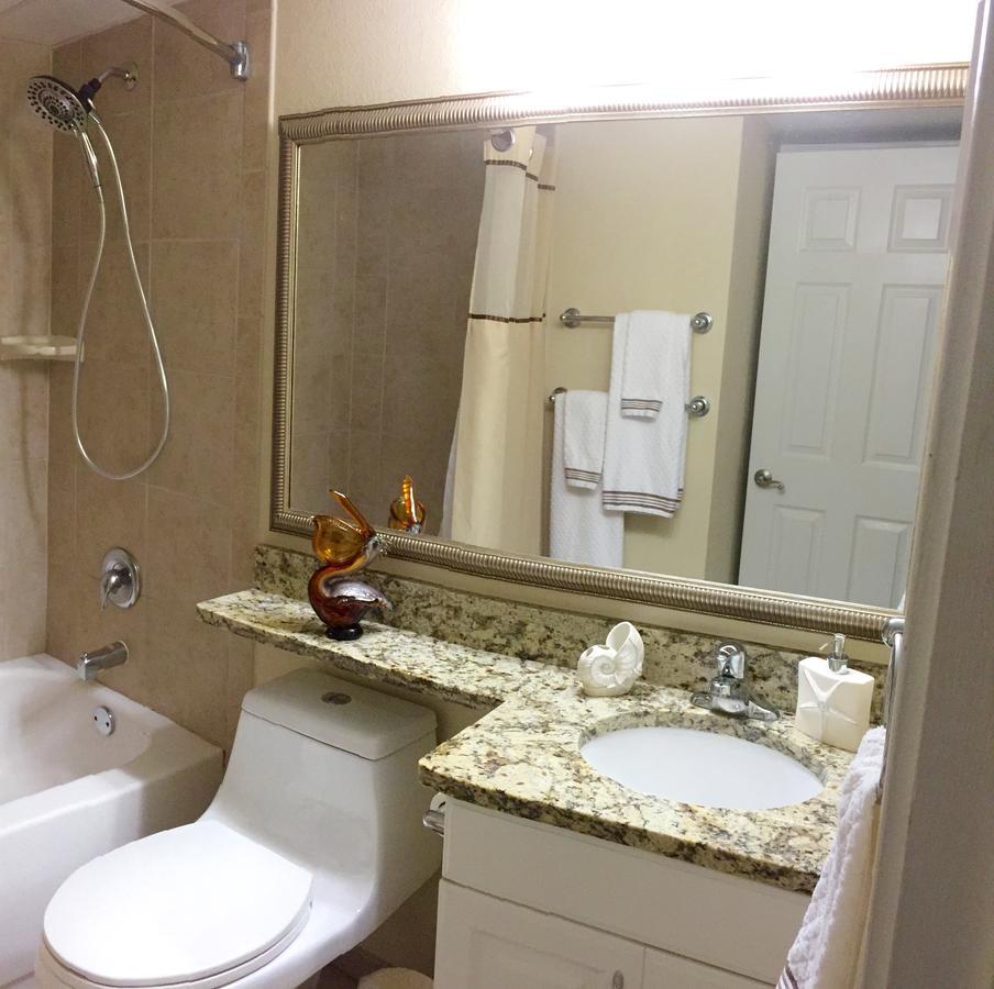 Casa Del Mar Beach View Галвестън Екстериор снимка
